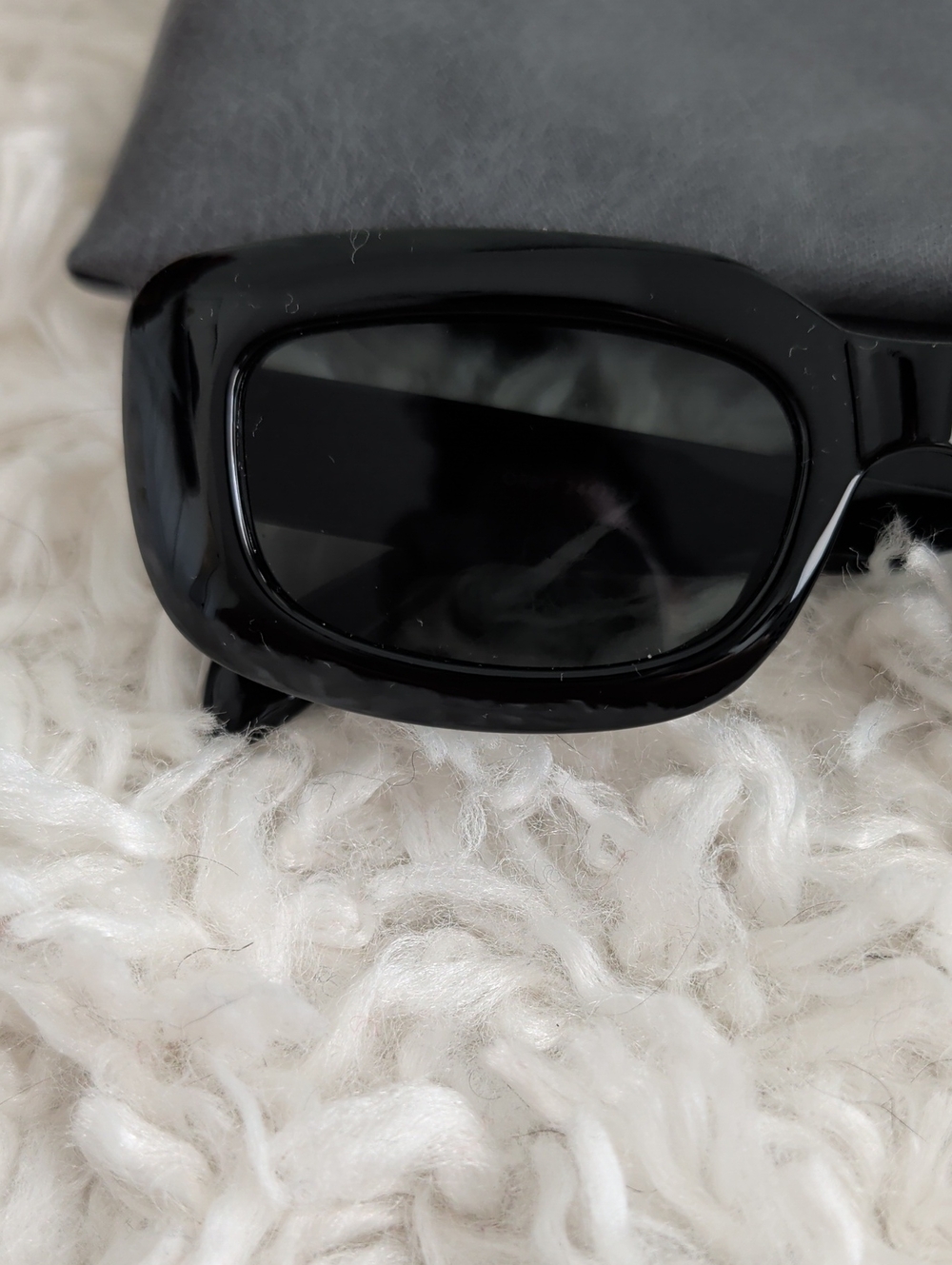 AIRE Black Rectangle Sunglasses- Sleek Modern Design - Picture 2 of 7